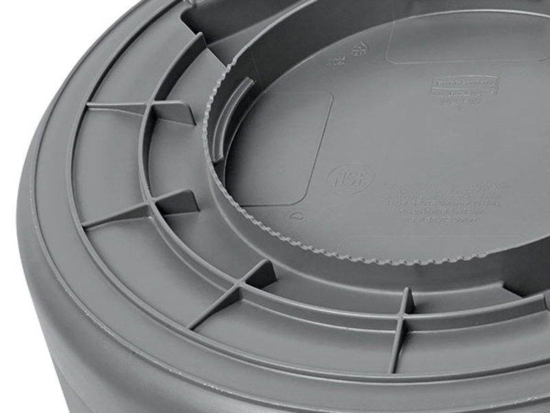 Rubbermaid Brute törhetetlen szemetes konténer, 37,9 l, fehér Rubbermaid Brute törhetetlen szemetes konténer, 37,9 l, fehér