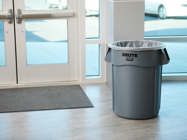 2019 FG264360GRAY RCP Refuse BRUTE Environmental Education1546